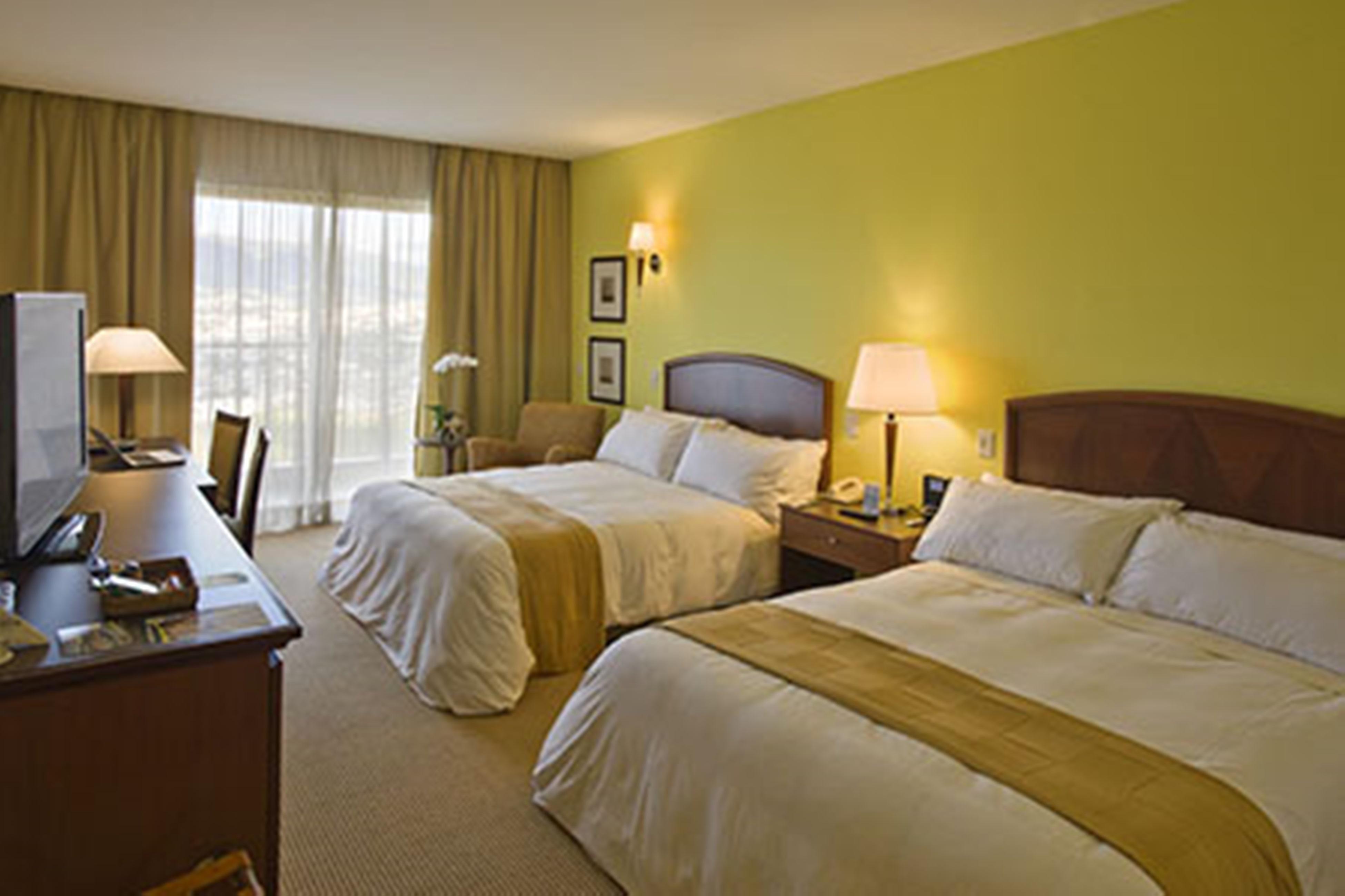 Bourbon Resort Атибая Экстерьер фото A typical hotel room