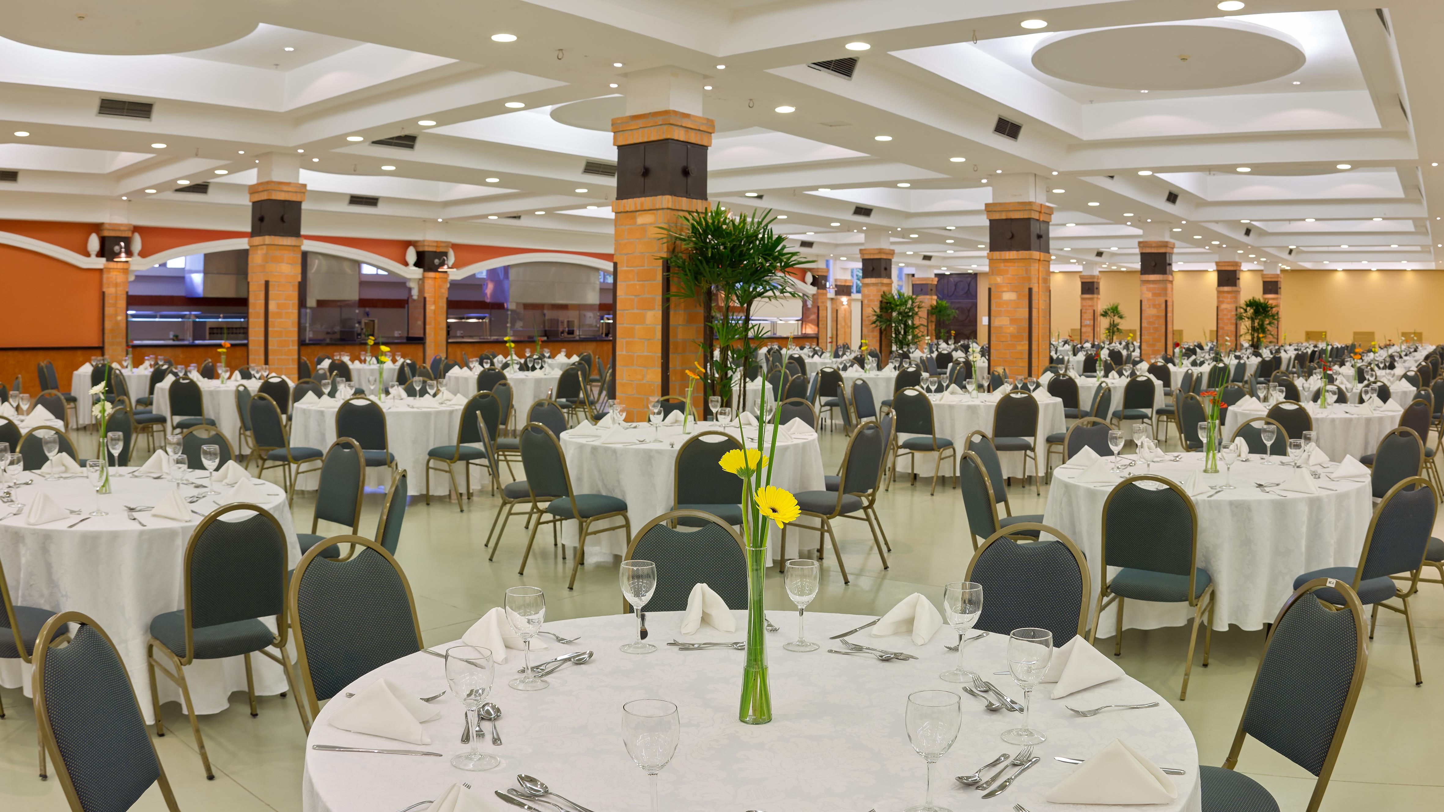 Bourbon Resort Атибая Экстерьер фото The ballroom