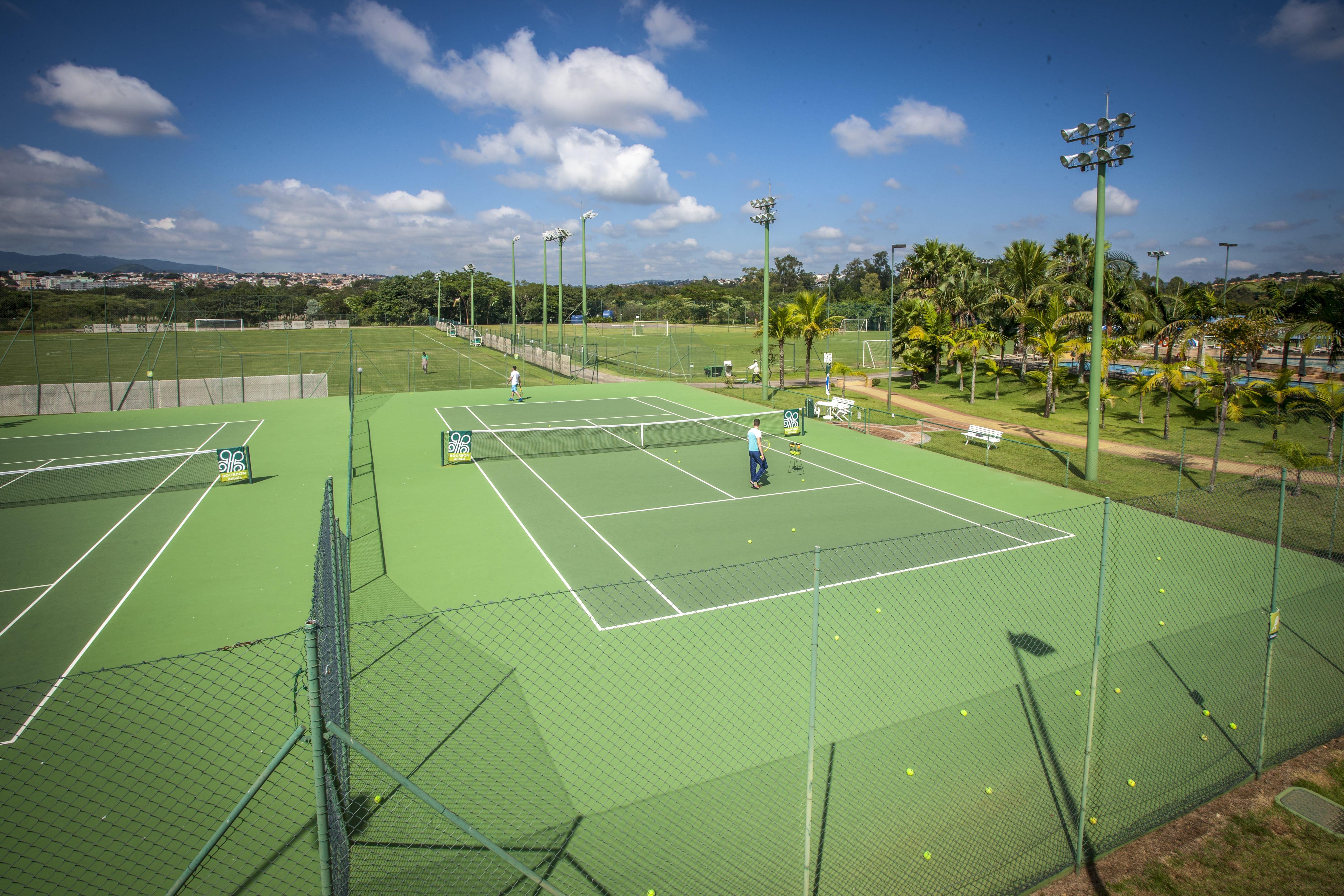 Bourbon Resort Атибая Экстерьер фото Tennis courts at the University of the Sunshine Coast