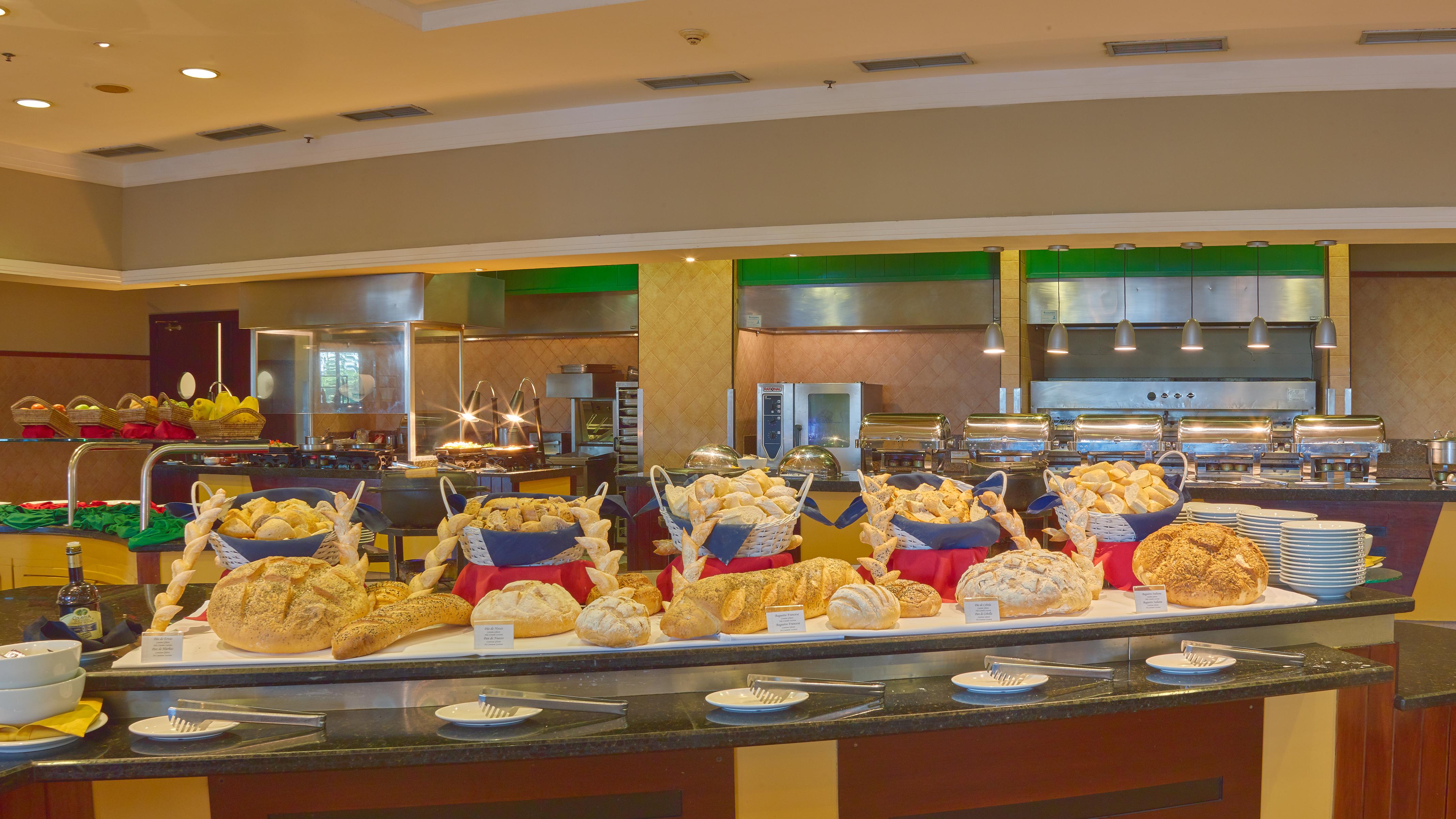 Bourbon Resort Атибая Экстерьер фото A buffet at a hotel