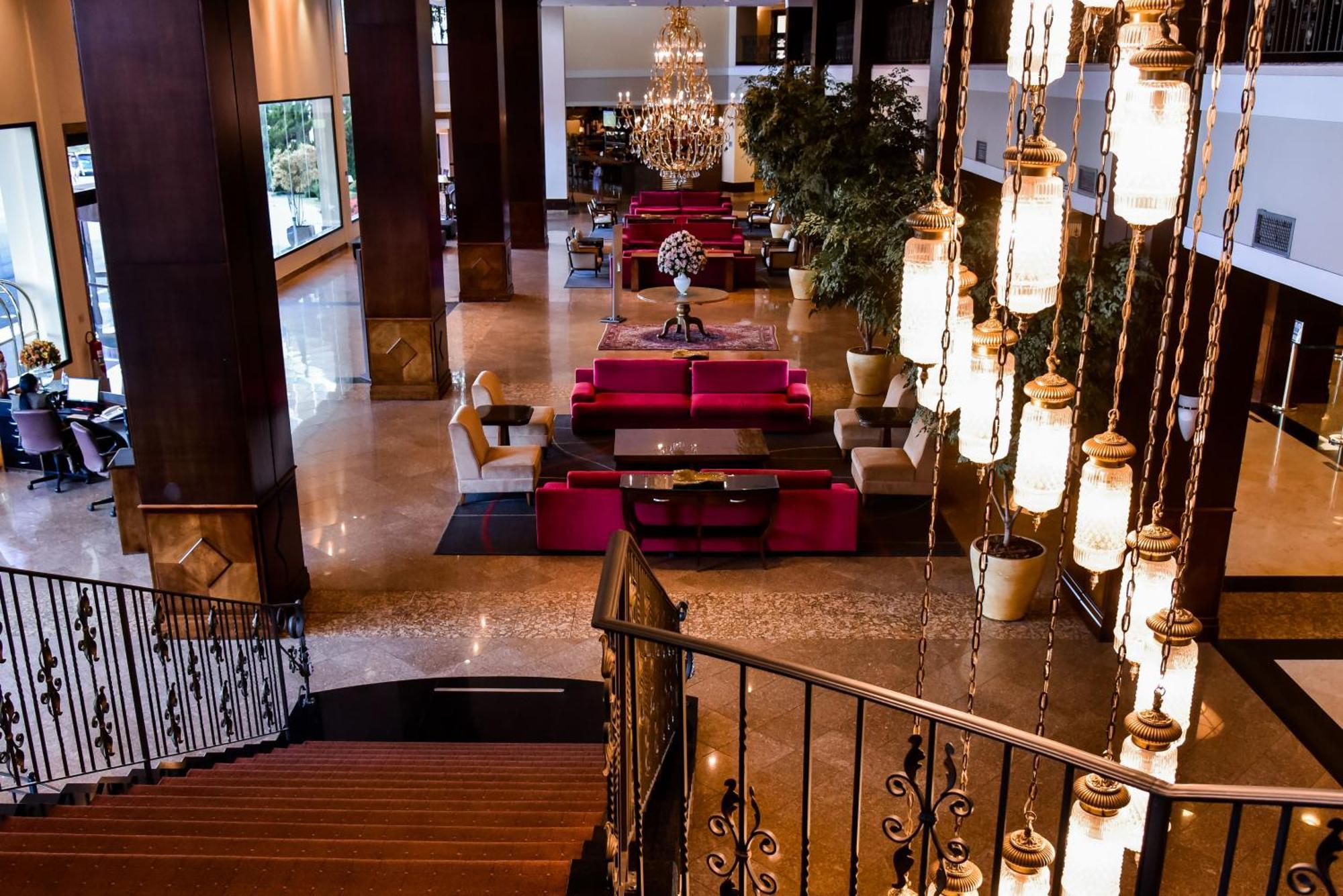 Bourbon Resort Атибая Экстерьер фото The lobby of the hotel