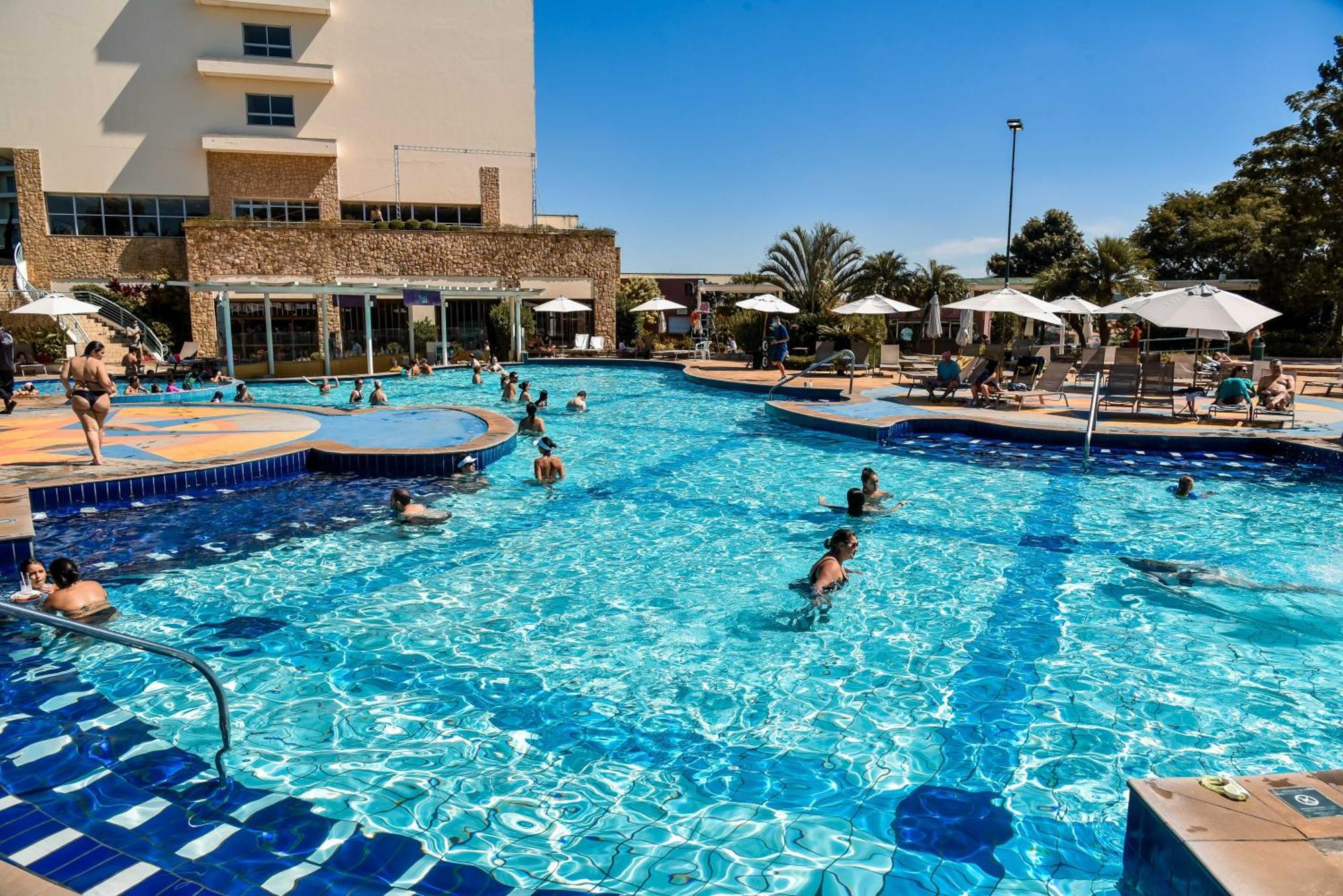 Bourbon Resort Атибая Экстерьер фото The pool at the Hilton
