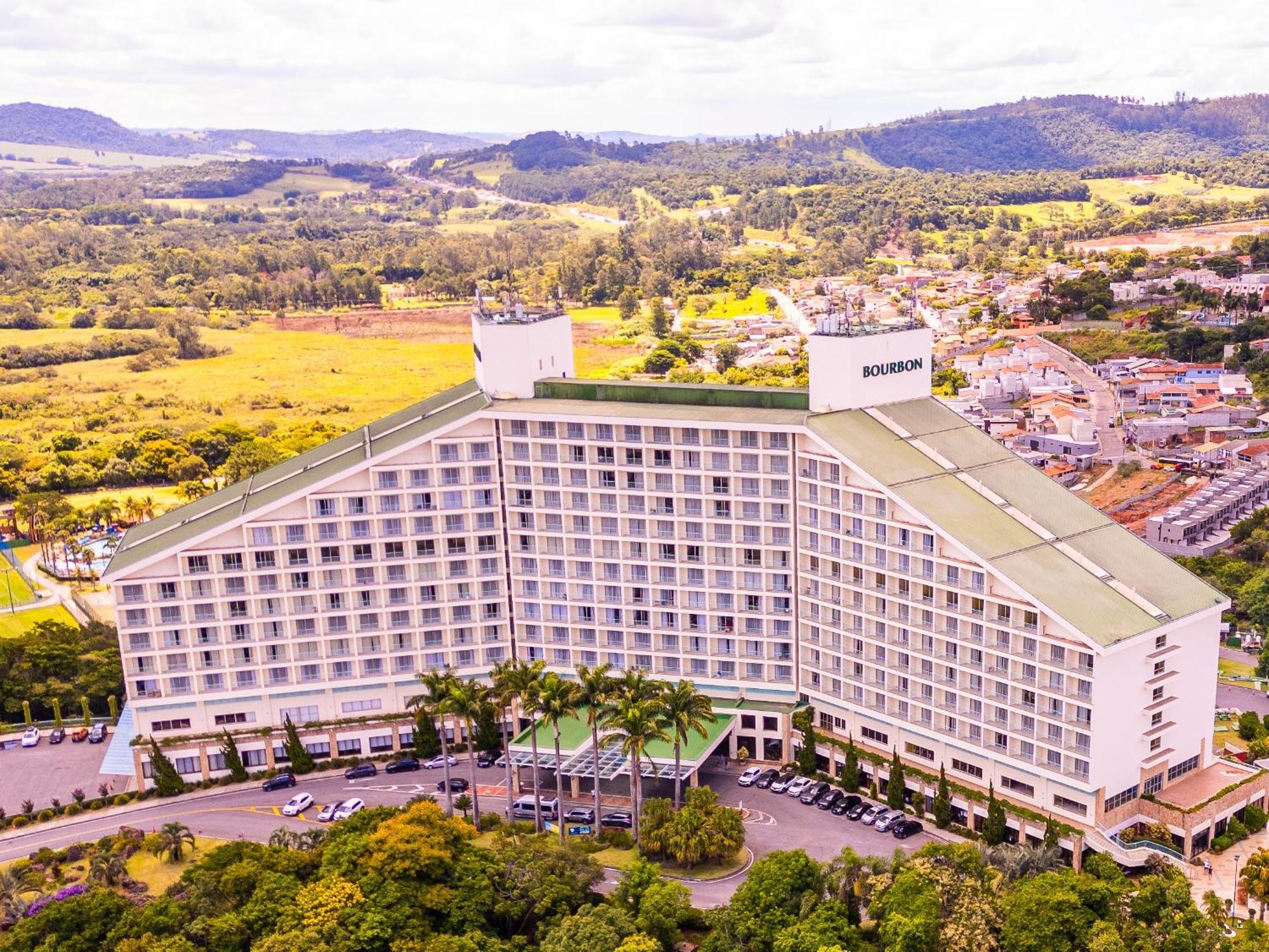Bourbon Resort Атибая Экстерьер фото The Royal Hotel